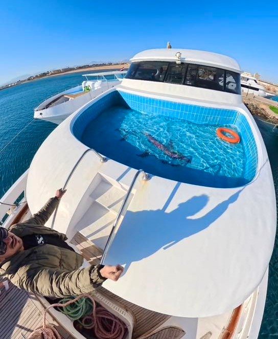 VIP yacht pool Hurghada